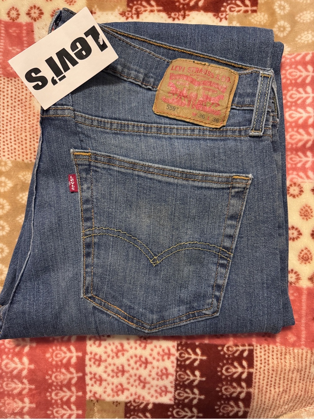 Levi's Men’s Blue Relaxed Fit Jeans - Classic Five-Pocket